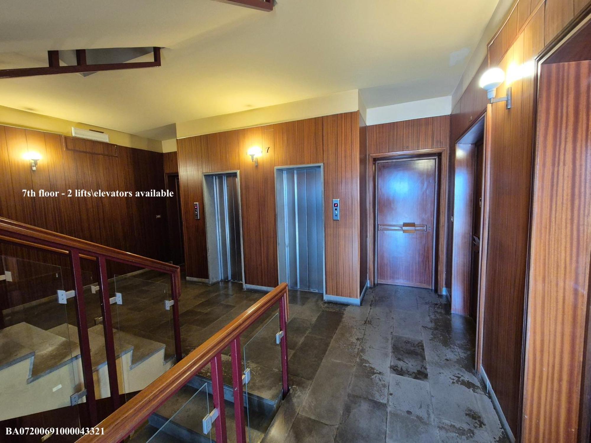 Front Beach Apartment - 3 Bedrooms Барі Екстер'єр фото